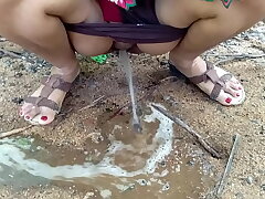 Desi Indian Bhabhi Alfresco Normal near Pissing Motion picture Compilation